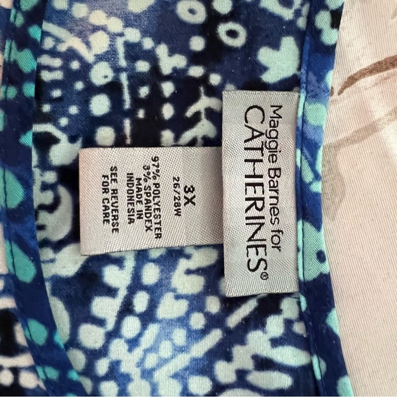 “Maggie Barnes” Short Sleeve Blouse - Picture 7 of 13